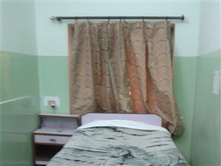 Radiant Ymca Tourist Hostel Varanasi Eksteriør billede