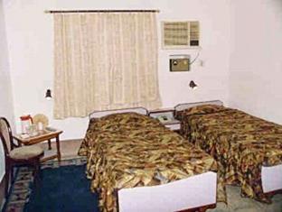 Radiant Ymca Tourist Hostel Varanasi Eksteriør billede
