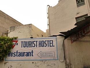 Radiant Ymca Tourist Hostel Varanasi Eksteriør billede