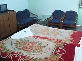 Radiant Ymca Tourist Hostel Varanasi Eksteriør billede